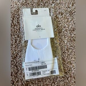Alo Yoga White No-Show Socks